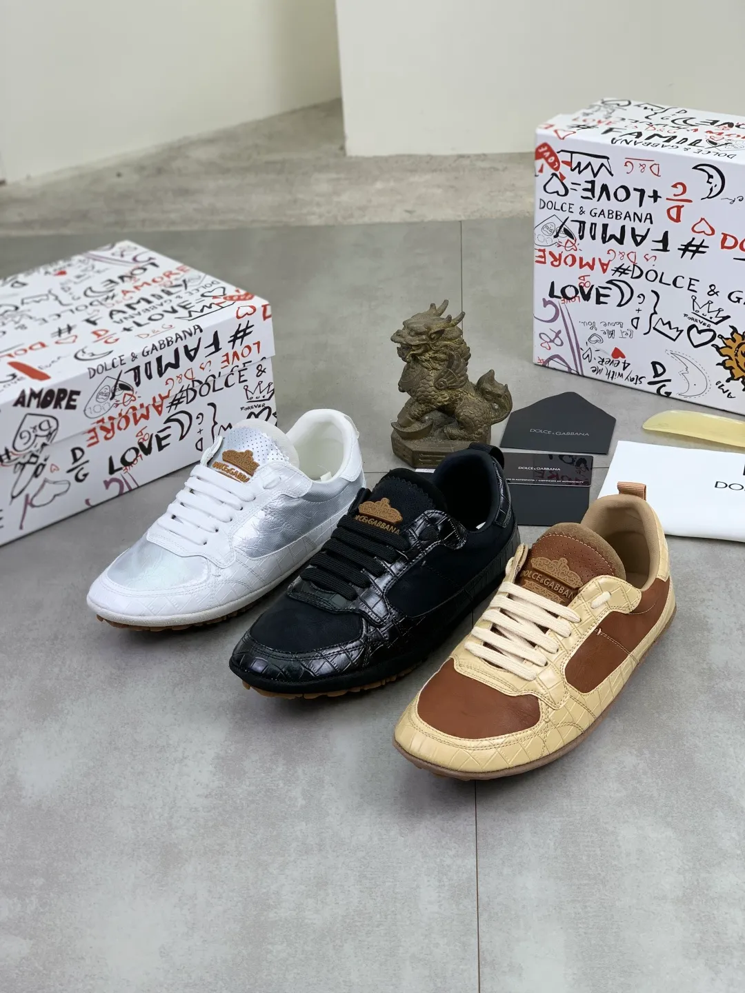 Men's men's shoes 💰P542 💰[New model] The latest hot style, top original quality, the official website synchronizes "DOLCE&GABBANA [Dolce & Gabbana] ~ High quality." The effect is low-top casual DG men's shoes, loved by many celebrities, using high-end imported first-layer calfskin splicing logo design + cowhide feet, simple and elegant, perfectly interpreting the latest inspiration of shoes, integrating classics and fashion, luxury dreams, and fashion. Suitable for drivers, light and comfortable to drive, light and breathable for outdoor travel, high-end quality, trustworthy, 3️⃣color🉑️choice! Code number: 38-46